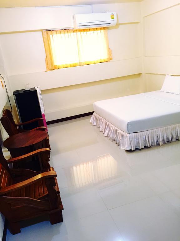 J-Safe Guesthouse سوكوتايْ المظهر الخارجي الصورة