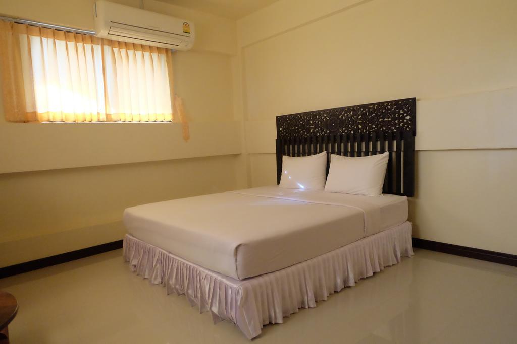 J-Safe Guesthouse سوكوتايْ المظهر الخارجي الصورة