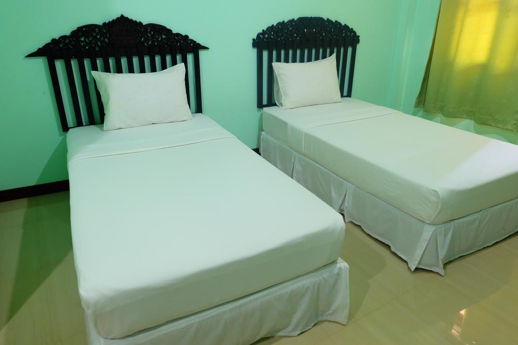 J-Safe Guesthouse سوكوتايْ المظهر الخارجي الصورة