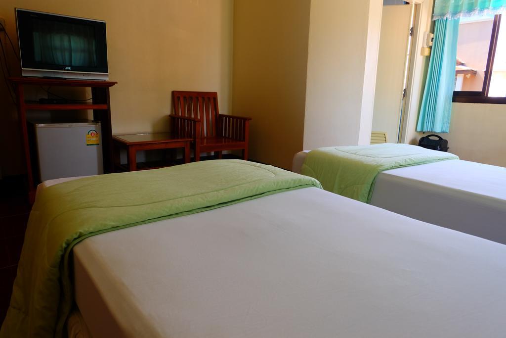 J-Safe Guesthouse سوكوتايْ المظهر الخارجي الصورة