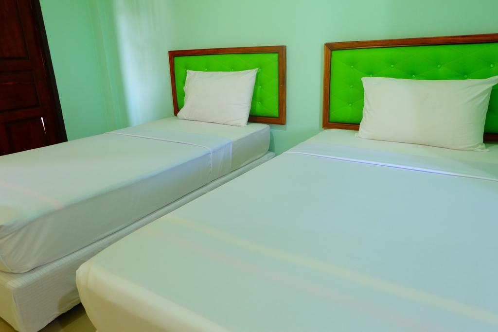 J-Safe Guesthouse سوكوتايْ المظهر الخارجي الصورة