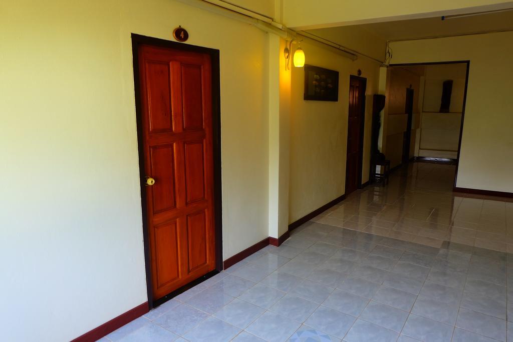 J-Safe Guesthouse سوكوتايْ المظهر الخارجي الصورة